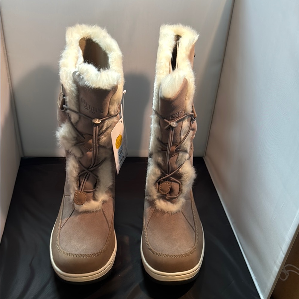 Sperry Women's Lace Up Boots - Tan and Cream